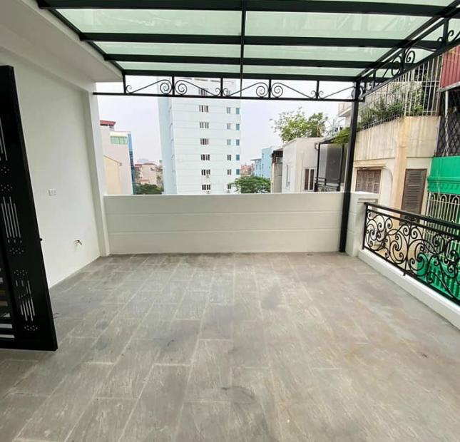 Bán nhà Quận Thanh Xuân, 55m2, nhà đẹp, gần phố, kinh doanh đỉnh, giá 6 tỷ, L/h 0328251386
