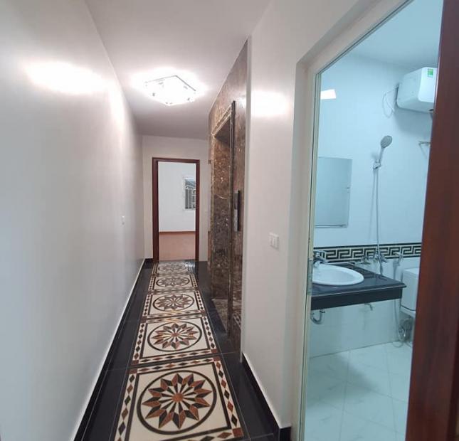 Bán nhà Phố Khương Đình, Thanh Xuân, 70m2, Lô góc, gần phố, kinh doanh.