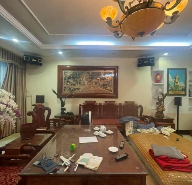 Bán nhà riêng Linh Lang, Phan Kế Bính 60 giá 200tr/m	