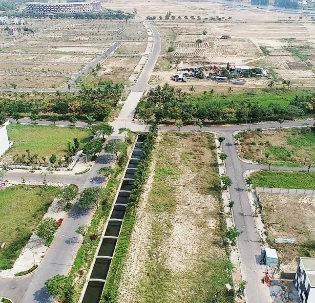 Lô đất 2 mặt tiền cực đẹp khu V1 Fpt Đà Nẵng. Diện tích 357m2, giá rẻ nhất thị trường