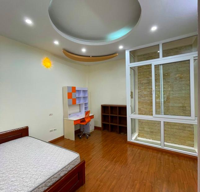 Bán Nhà Chia Lô Hoàng quốc Việt Phùng Chí Kiên 65m x 7T giá 14 tỷ 	