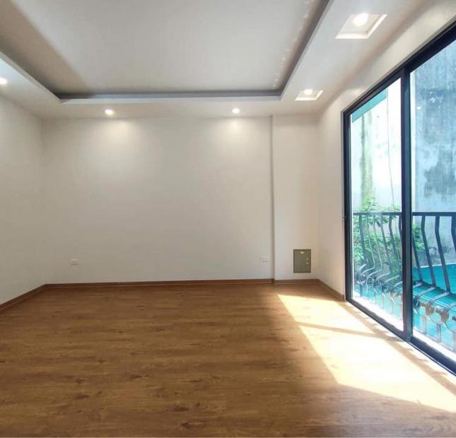 Bán nhà phân lô Láng Hạ 42m x 5T giá 4.1 tỷ có TL