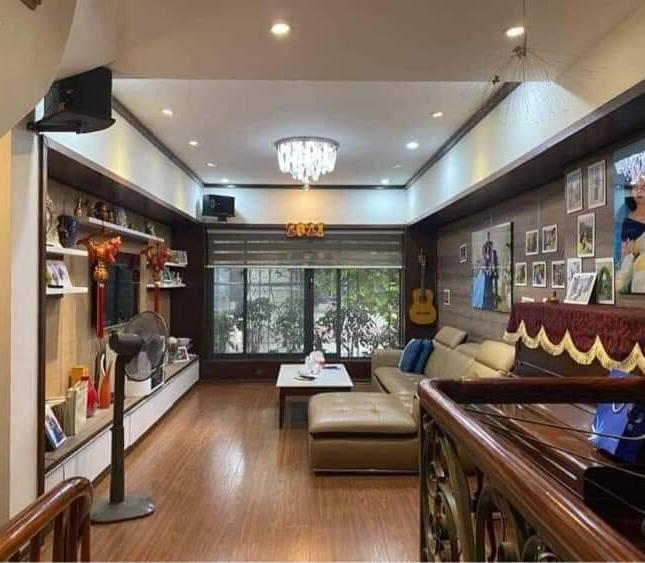 Bán mảnh đất Liễu Giai, lô góc, 220m2, mt 29m, 0906626679