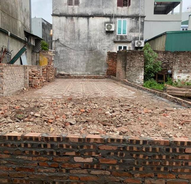 🇻🇳 TIN NÓNG; BÁN LÔ ĐẤT, KINH DOANH,ÔTÔ TRÁNH, CHỢ VƯỜN HOA, 3 TỶ 25, LONG BIÊN.