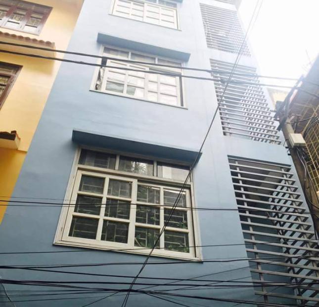 Nhà hót Thanh Xuân, gần ngã Tư Sở, 5 tầng, lô góc, ô tô đõ cửa.