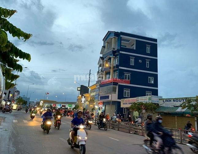 BÁN KHUÔN ĐẤT 2 MẶT TIỀN HXH NGAY HAI BÀ TRƯNG,QUẬN 3.DT 8,5X35M.XD HẦM 8 TẦNG.CHDV.GIÁ 45 TỶ - DT 8,5X35M . LH : 0902650739 (24/24)