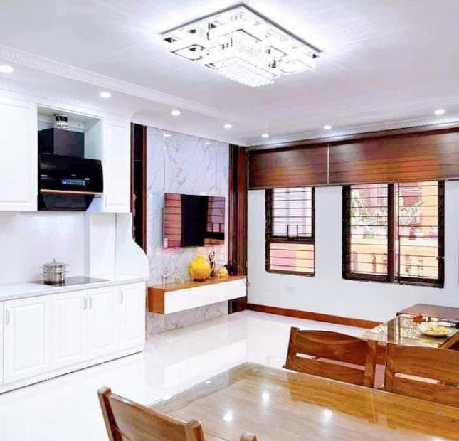 Cần bán nhà Nhân Hoà 40m x 7 tầng, mt: 5m, gara ô tô, thang máy.