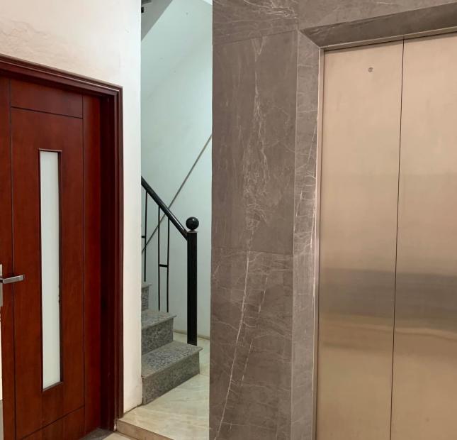 Bán Nhà Đội Cấn – Ba Đình 43m2, 4T (mặt ngõ kinh doanh, thang máy, ô tô vào nhà)