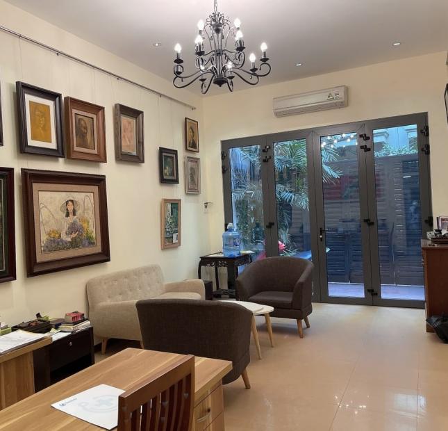 Bán Nhà Đẹp Đội Cấn – Ba Đình 71m2, 3T, giá 13,8 tỷ (kd, ngõ ô tô)