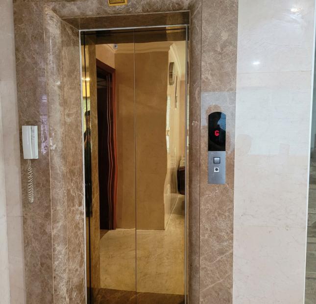 Cho thuê MT NB Thái Văn Lung, P. Bến nghé, Q1 4x12 m, trệt, 3 lầu giá 48 Triệu/tháng