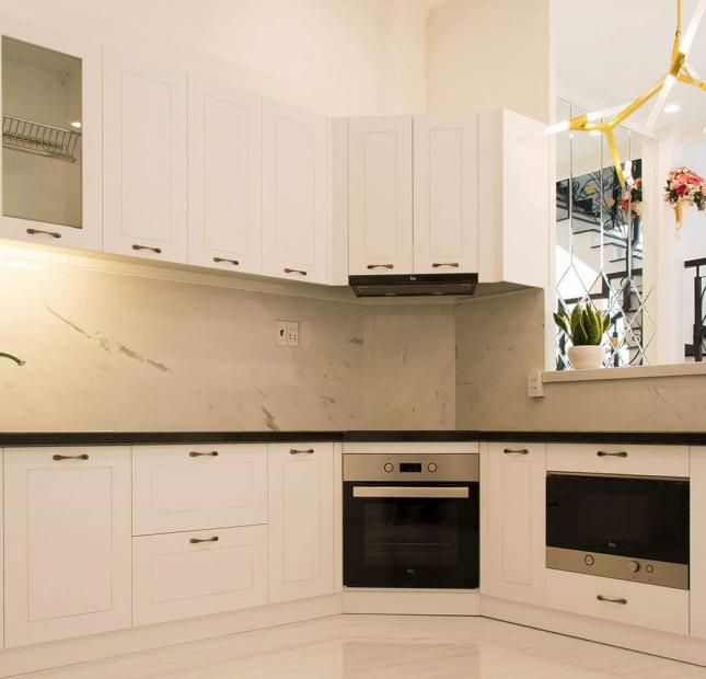 Giá sốc! HXH Võ Văn Tần - Quận 3, giá chỉ 14 tỷ. DT: 74m2, KC: 4 tầng