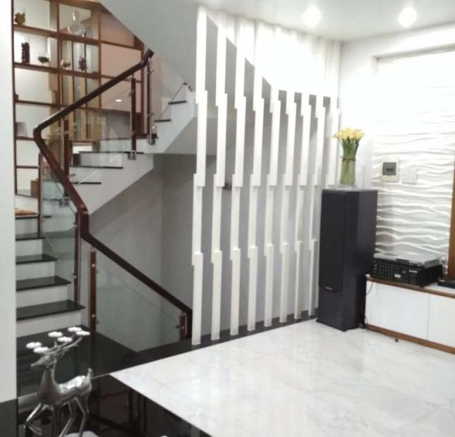 Bán Biệt thự HXT đường Lê Văn Sỹ - Quận 3. DT: 5,1x22m, KC: 4 tầng.