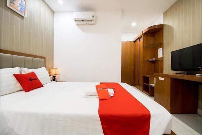 Cho thuê khách sạn 48 phòng, mặt tiền đường Phan Văn Trị cách biển 100m. 