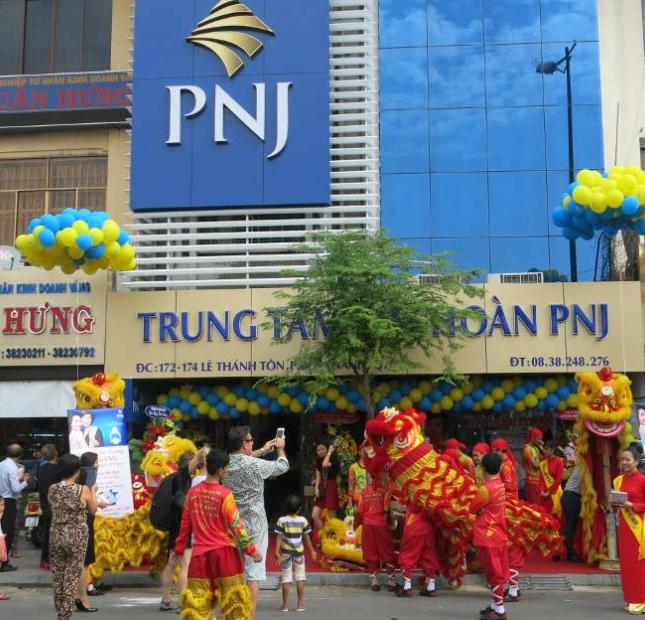 Bán nhà mặt phố tại Đường Nguyễn Trọng Tuyển, Phường 10, Phú Nhuận, Tp.HCM diện tích 200m2 giá 42 Tỷ . LH : 0902650739 (24/24)