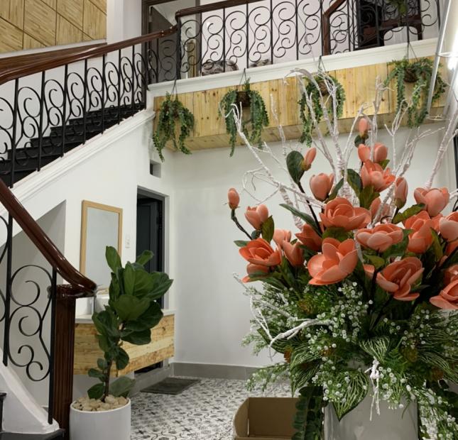 Bán căn góc 2MT hẻm VIP Huỳnh Văn Bánh - Quận Phú Nhuận. DT: 7 x 11,5m, KC: 5 tầng