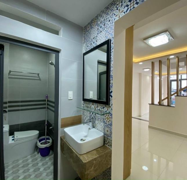 Hiếm- HXH- Nhà đẹp TT Phú Nhuận- Hoàng Hoa Thám, 64m2 giá quá rẻ 6,5 tỷ. Lh 037.6966.383