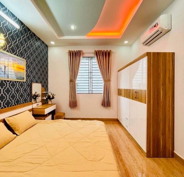 HXH, ô tô ngủ Nguyễn Trọng Tuyển hiếm có 80m2 nở hậu, bán gấp đi định cư. Lh 037.6966.383