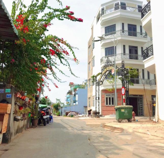 Bán nhà 3 lầu full nội thất, SHR, DT 60m2, mặt tiền chợ Tô Ngọc Vân Q12, HL 0902474592_Kim Anh