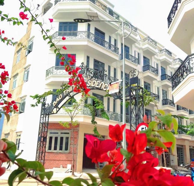 Bán nhà 3 lầu full nội thất, SHR, DT 60m2, mặt tiền chợ Tô Ngọc Vân Q12, HL 0902474592_Kim Anh