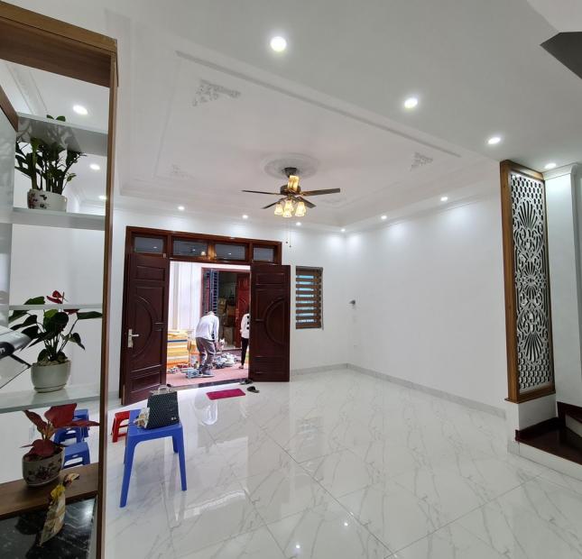 Bán nhà riêng tại Đường Đàm Quang Trung, Long Biên,  Hà Nội diện tích 35m2  giá 2600000 Tỷ