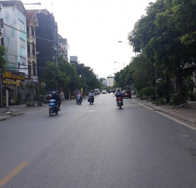Siêu phẩm ô tô tránh cạnh nhà 40m2 phố Bằng Liệt, Linh Đàm 4T hơn 3 tỷ