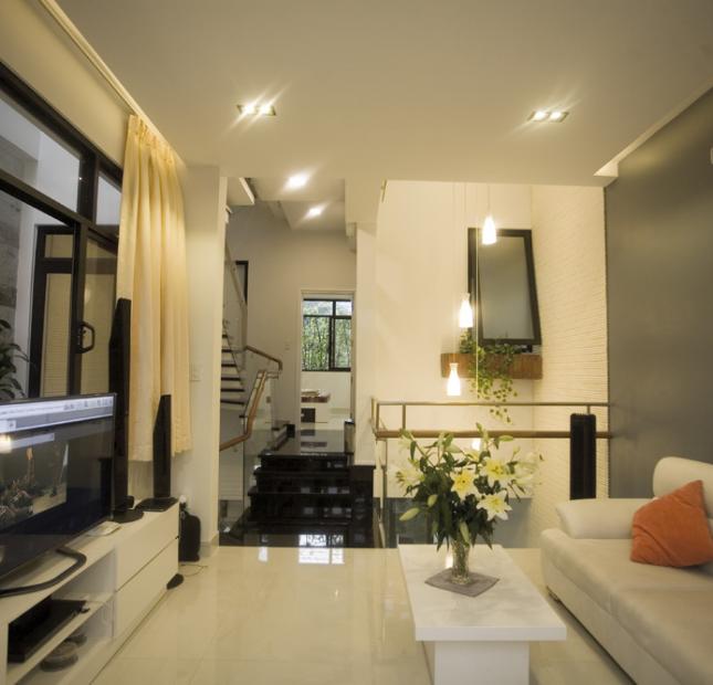 Bán gấp mặt tiền Trần Nhân Tôn - Ngô Gia Tự (DT: 3.4x10m, 3 lầu), Phường 2, quận 10, giá 8,6 tỷ