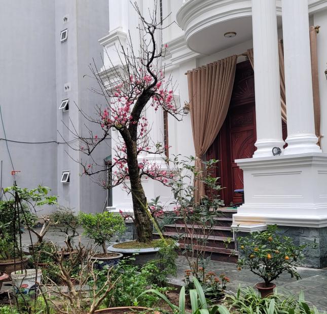 Bán Nhà Ngõ 184 Hoàng Quốc Việt (Thang Máy,  Ô To Vào Nhà, Kinh Doanh) 72m2 x Mặt tiền: Rộng (6m) Chỉ 15Ty 