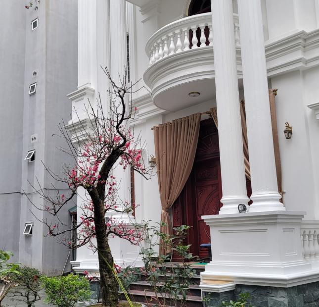 Bán Nhà Ngõ 184 Hoàng Quốc Việt (Thang Máy,  Ô To Vào Nhà, Kinh Doanh) 72m2 x Mặt tiền: Rộng (6m) Chỉ 15Ty 