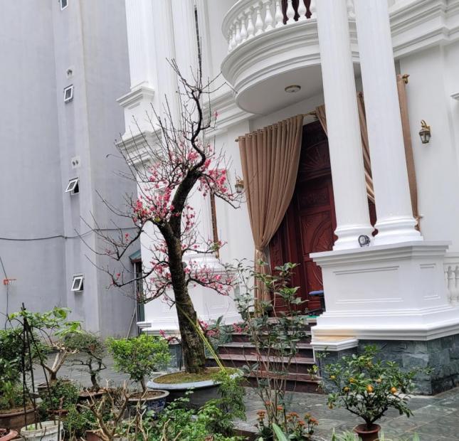 Bán Nhà Ngõ 184 Hoàng Quốc Việt (Thang Máy,  Ô To Vào Nhà, Kinh Doanh) 72m2 x Mặt tiền: Rộng (6m) Chỉ 15Ty 