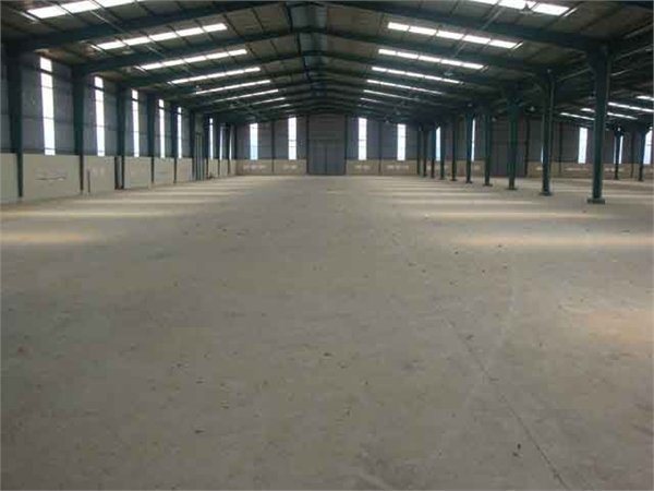 Cho thuê kho xưởng góc 2 mặt tiền đường 2/9 1.300m2 đã có sẵn nhà xưởng