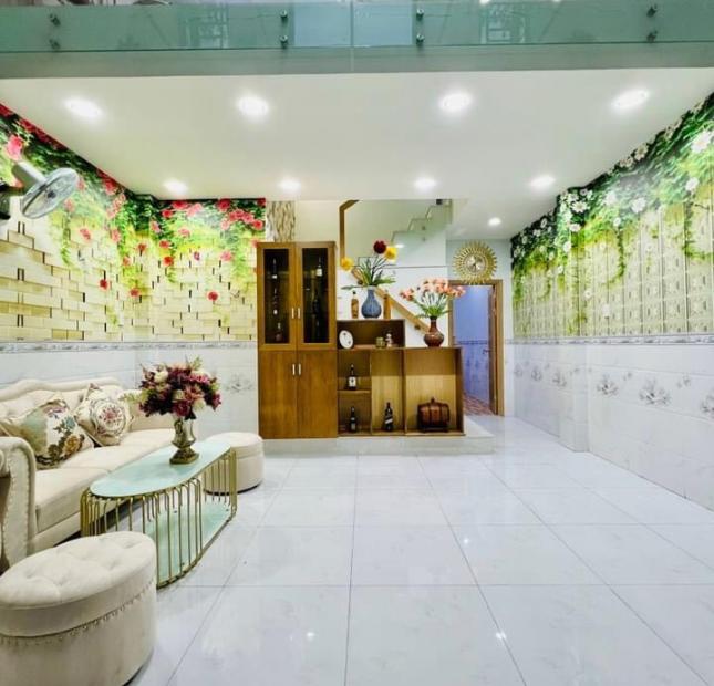 Bán nhà đẹp, hẻm đẹp Phạm Văn Chiêu, 5 lầu như hoa hậu, 60m2, tặng kèm NT Xịn, 6.55 tỷ.