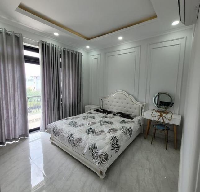 Bán nhà mặt tiền 6 lầu Quang Trung, 150m2, kinh doanh đa ngành, có thang máy, 25 tỷ.