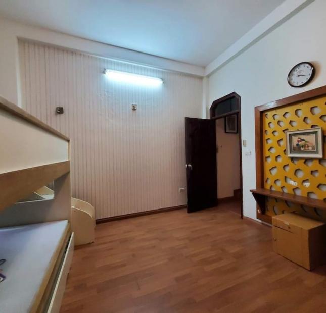 Bán nhà 5 tầng đường Kim Mã, quận Ba Đình, nhỉnh 3 tỷ