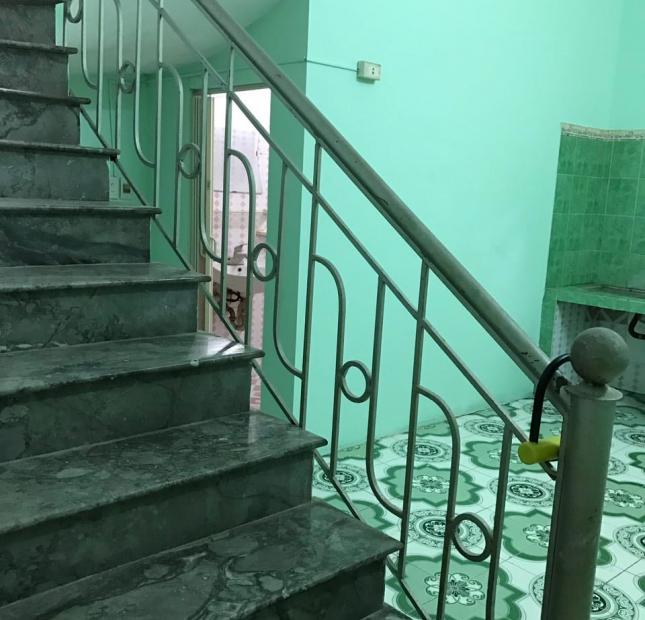 Bán đất tặng nhà Nguyễn Văn Cừ - Long Biên 85m MT4.4m giá 6.3 tỷ.