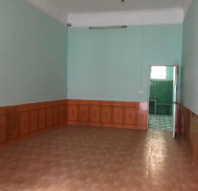 Bán đất tặng nhà Ngọc Lâm - Long Biên 85m MT4.4m giá 6.3 tỷ.