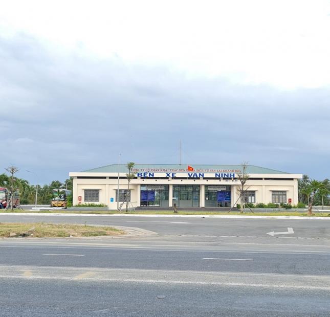 Bán GẤP lô GÓC hơn 700m2 tại Vạn Hưng, Vạn Ninh, Khánh Hòa. Đường ô tô tránh nhau. Lh 0877817368