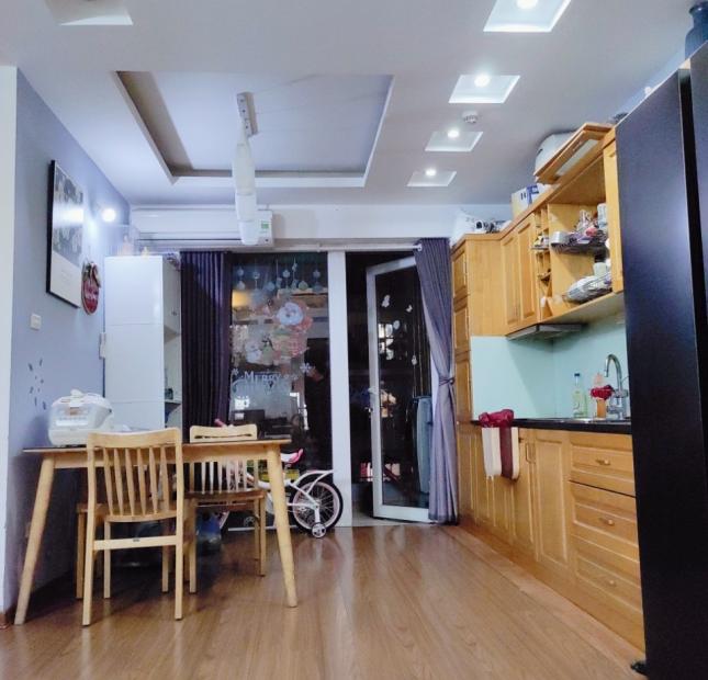 Bán căn hộ tòa 17T1 thuộc CT2 VINACONEX 3 mặt đường Trung Văn 2 phòng ngủ giá thiện chí