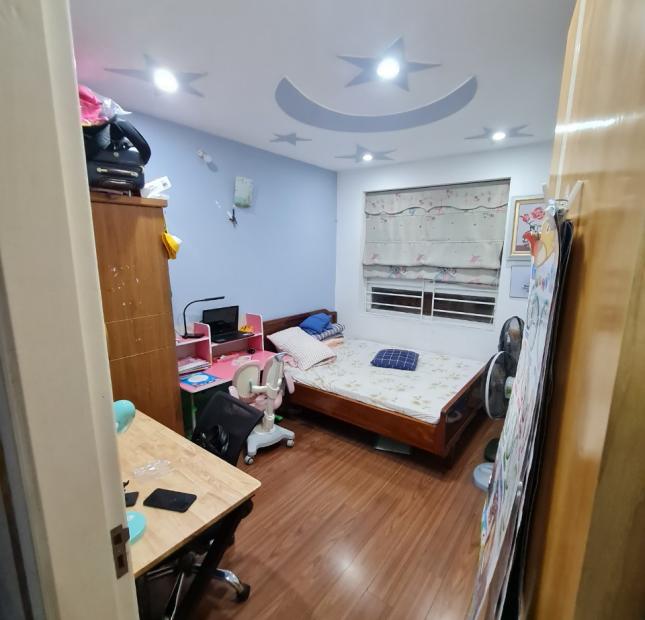 Bán căn hộ tòa 17T1 thuộc CT2 VINACONEX 3 mặt đường Trung Văn 2 phòng ngủ giá thiện chí