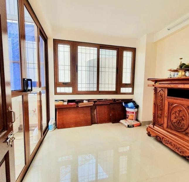 BÁN GẤP NHÀ 5 TỶ, 45m2*5T, PHỐ LÊ THANH NGHỊ TRUNG TÂM HAI BÀ TRƯNG - NHANH THÌ CÒN!