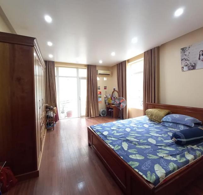 Phố vip quận Hai Bà Trưng, 56m2 * 5T, nhỉnh 5 tỷ, gần phố, ngõ xe tải, nhà đẹp ở ngay