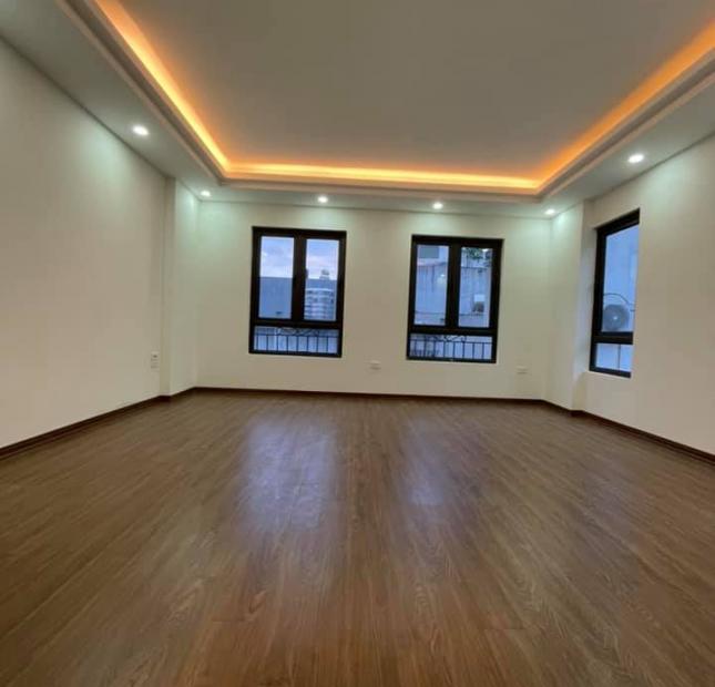 Chính chủ bán nhà Nguyễn Văn Cừ,siêu đẹp,cách mặt đường lớn chỉ 50m,ngõ thông ,ô tô đỗ trước cửa,mua đất tặng nhà 4 tầng,lh 0366787719