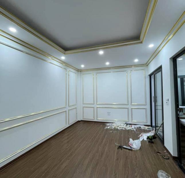 Chính chủ bán nhà Nguyễn Văn Cừ,siêu đẹp,cách mặt đường lớn chỉ 50m,ngõ thông ,ô tô đỗ trước cửa,mua đất tặng nhà 4 tầng,lh 0366787719
