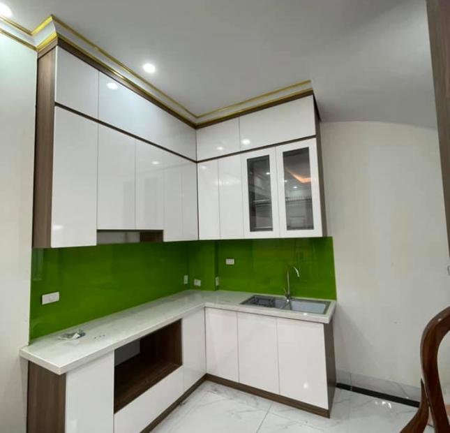 Chính chủ bán nhà Nguyễn Văn Cừ,siêu đẹp,cách mặt đường lớn chỉ 50m,ngõ thông ,ô tô đỗ trước cửa,mua đất tặng nhà 4 tầng,lh 0366787719