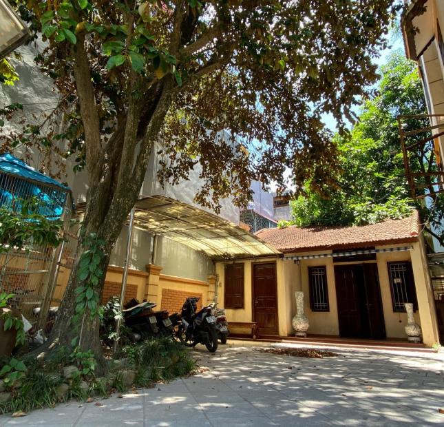 Cho thuê biệt thự  sân vườn rộng 1000m2 tại Hoàng Công Chất- Hồ Tùng Mậu làm văn phòng, kho, nhà trẻ…