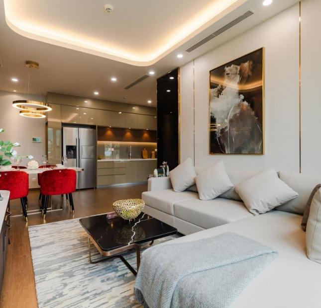 Bán căn hộ chung cư Nguyễn Ngọc Vũ, 3 phòng ngủ, WC khép kín, DT 139m, giá nhỉnh 3 tỷ.