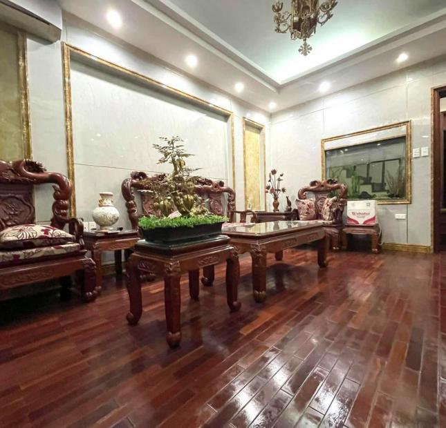 Mặt phố Cổ, Ngô Thì Nhậm, Kinh Doanh sầm uất 4 tầng, mặt tiền 5m rất đẹp.