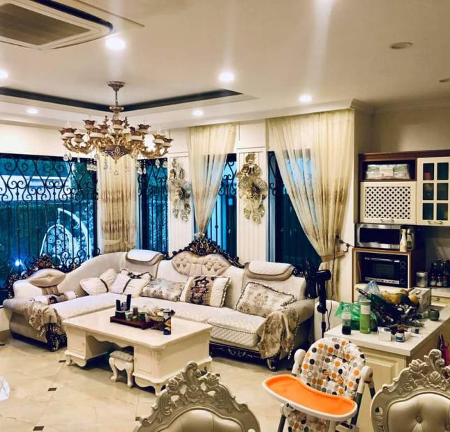 BUILDING 8 TẦNG VIP NHẤT MẶT PHỐ Q.CẦU GIẤY GẦN 200M2 LÔ GÓC MT 8M. DÒNG TIỀN GẦN 3 TỶ/NĂM