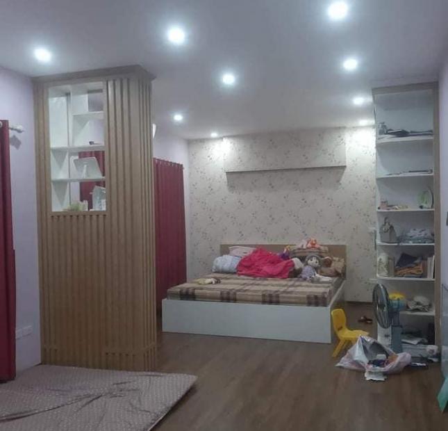 Bán nhà Bằng Liệt, ôtô đỗ cửa CỰC HIẾM, 48m2, 4 tầng, giá 5.3 tỷ.