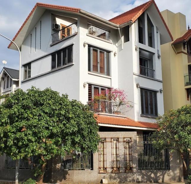 Bán gấp Biệt thự Lão Thành Cách Mạng KĐT Yên Hòa Lô góc 3 thoáng 300m LH 0975626023