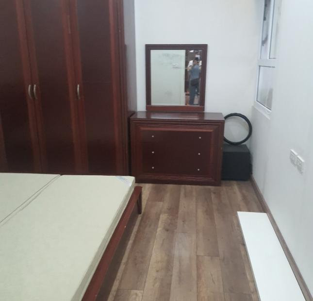 Chính chủ bán căn hộ Goldenpalace Mễ Trì, DT 87m2. Gía 33tr/m2. LH:  0987055012.